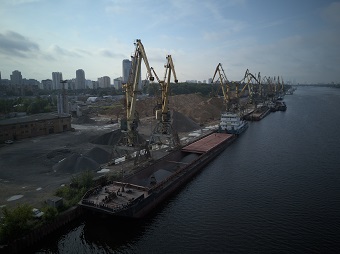 Волжское пароходство перевезло более 1 млн тонн щебеночной продукции